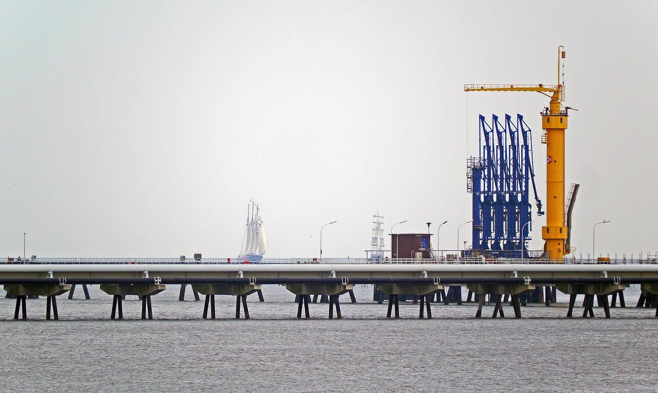 oil port, pier, conveyor systems