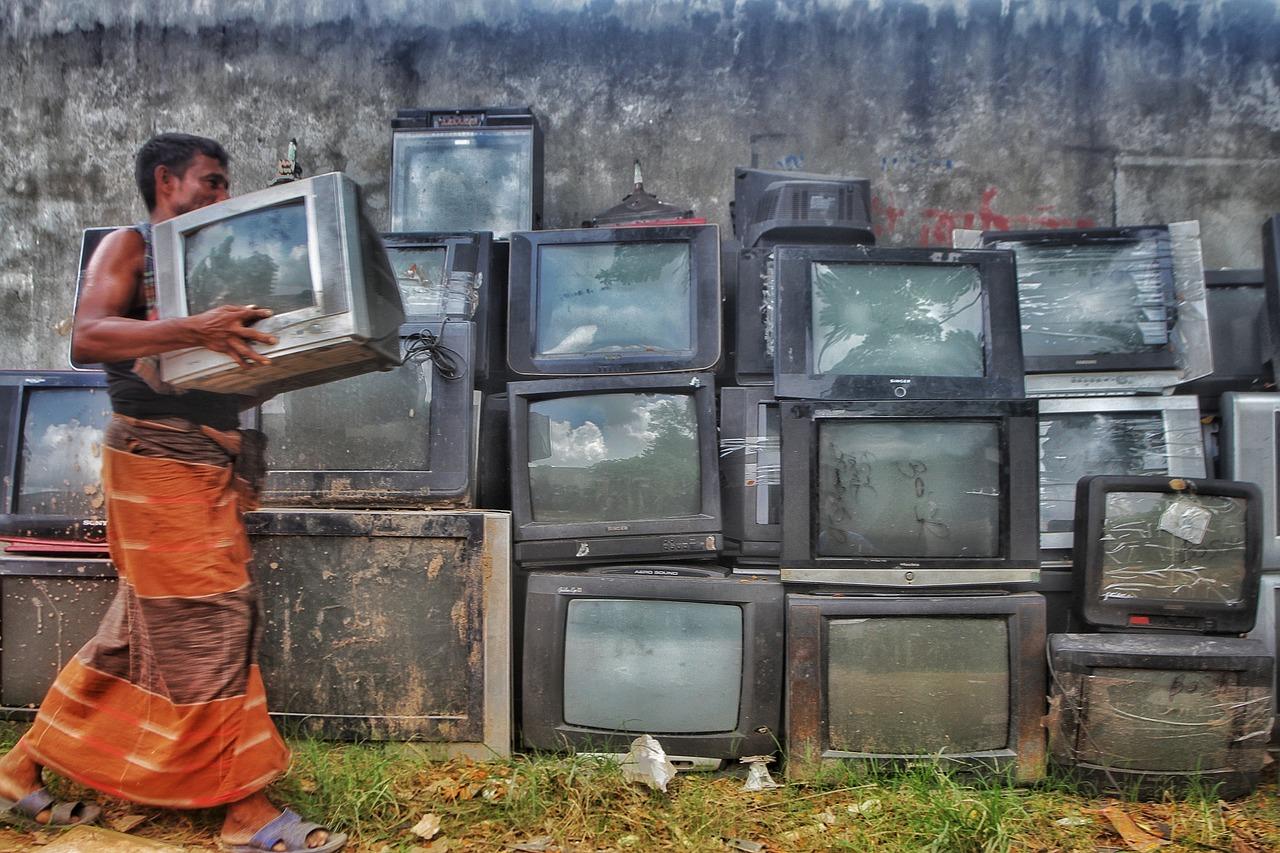 e-waste, e-waste management dhaka, bangladesh