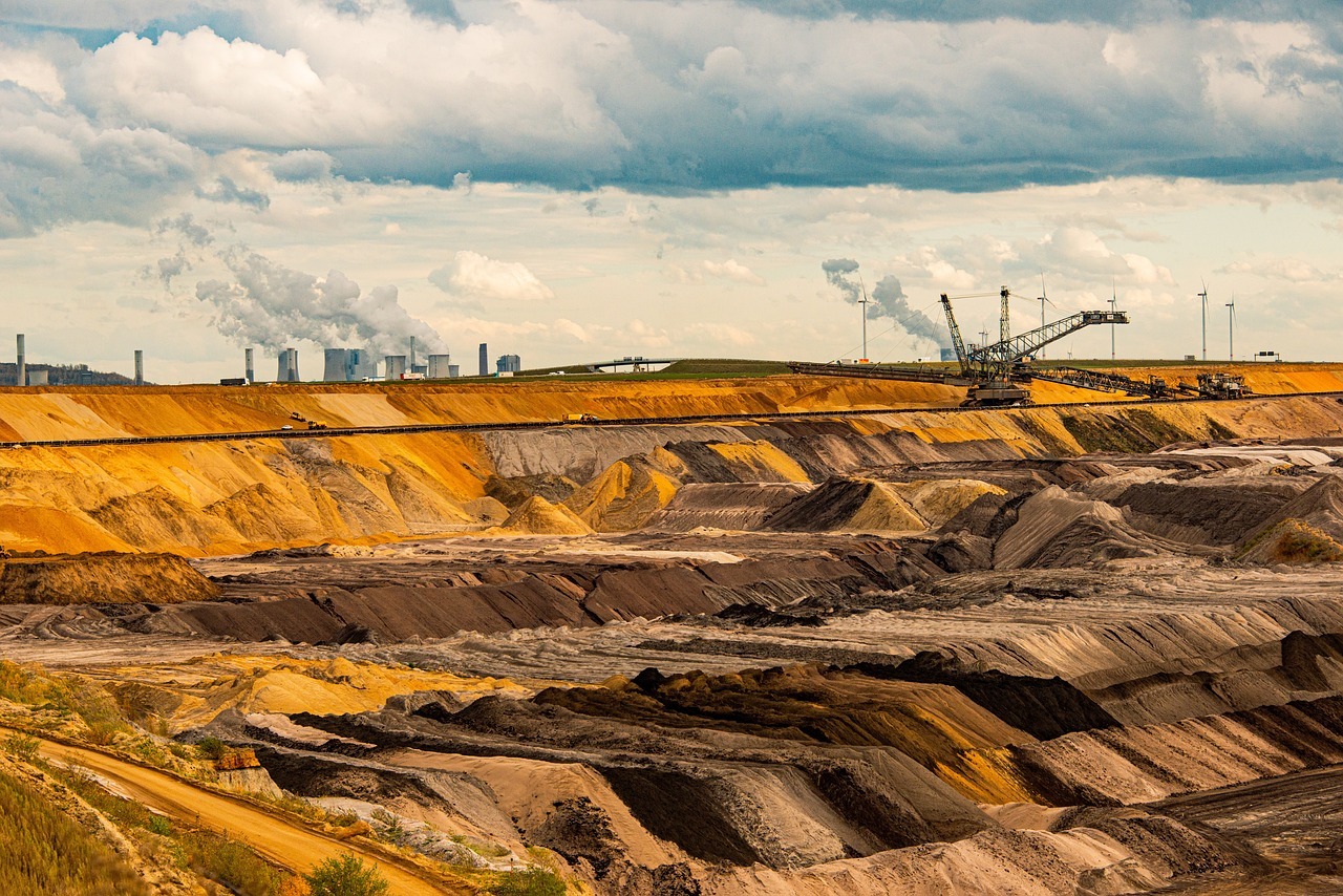 open pit mining, brown coal, bucket wheel excavators