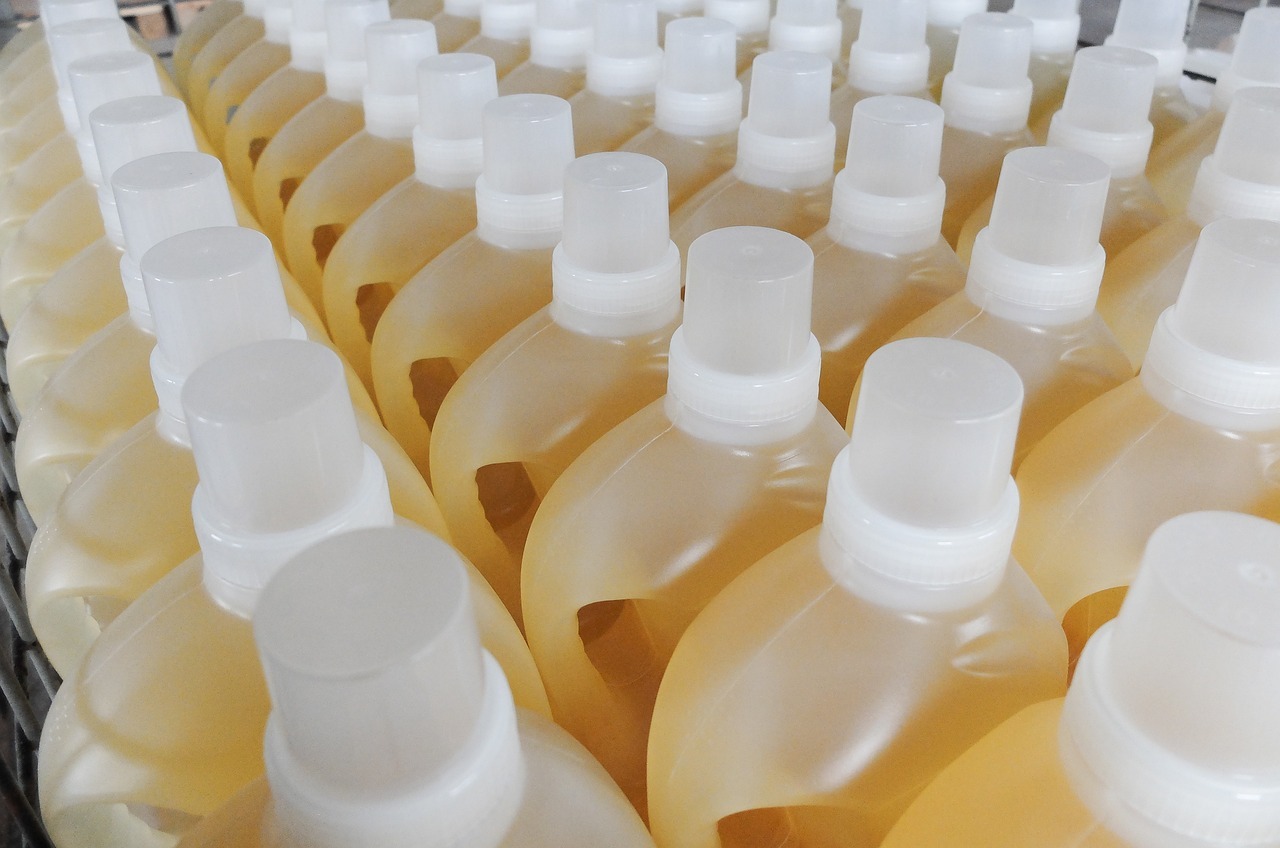 bottles, can, liquid detergent