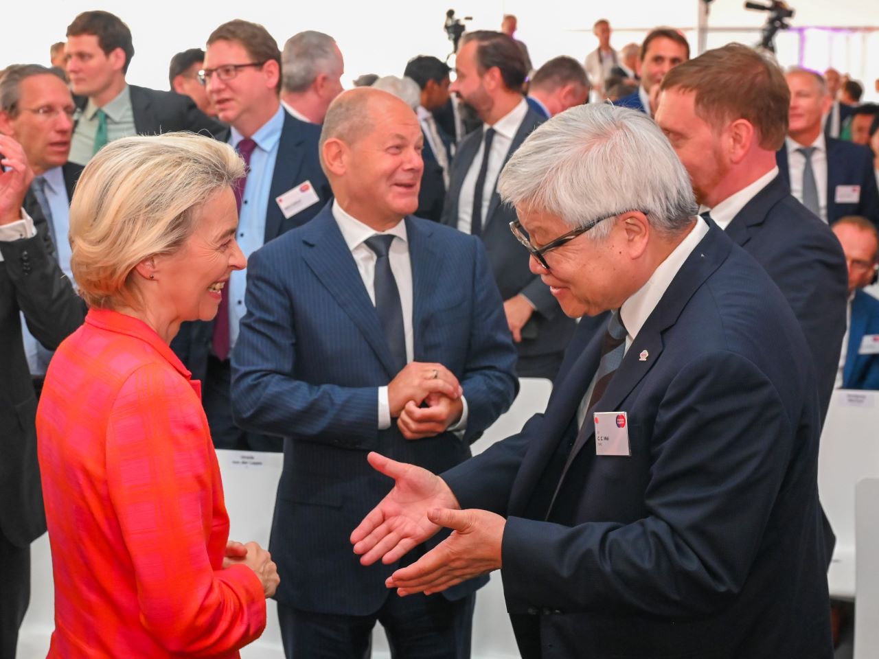 Ursula von der Leyen and Olaf Scholz with TSMC Chairman and CEO C.C. Wei, and Saxonia PM Michael Kretschmer. Source - EU Commission